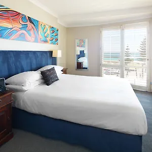 https://seashells-scarborough.hotelsperth.org