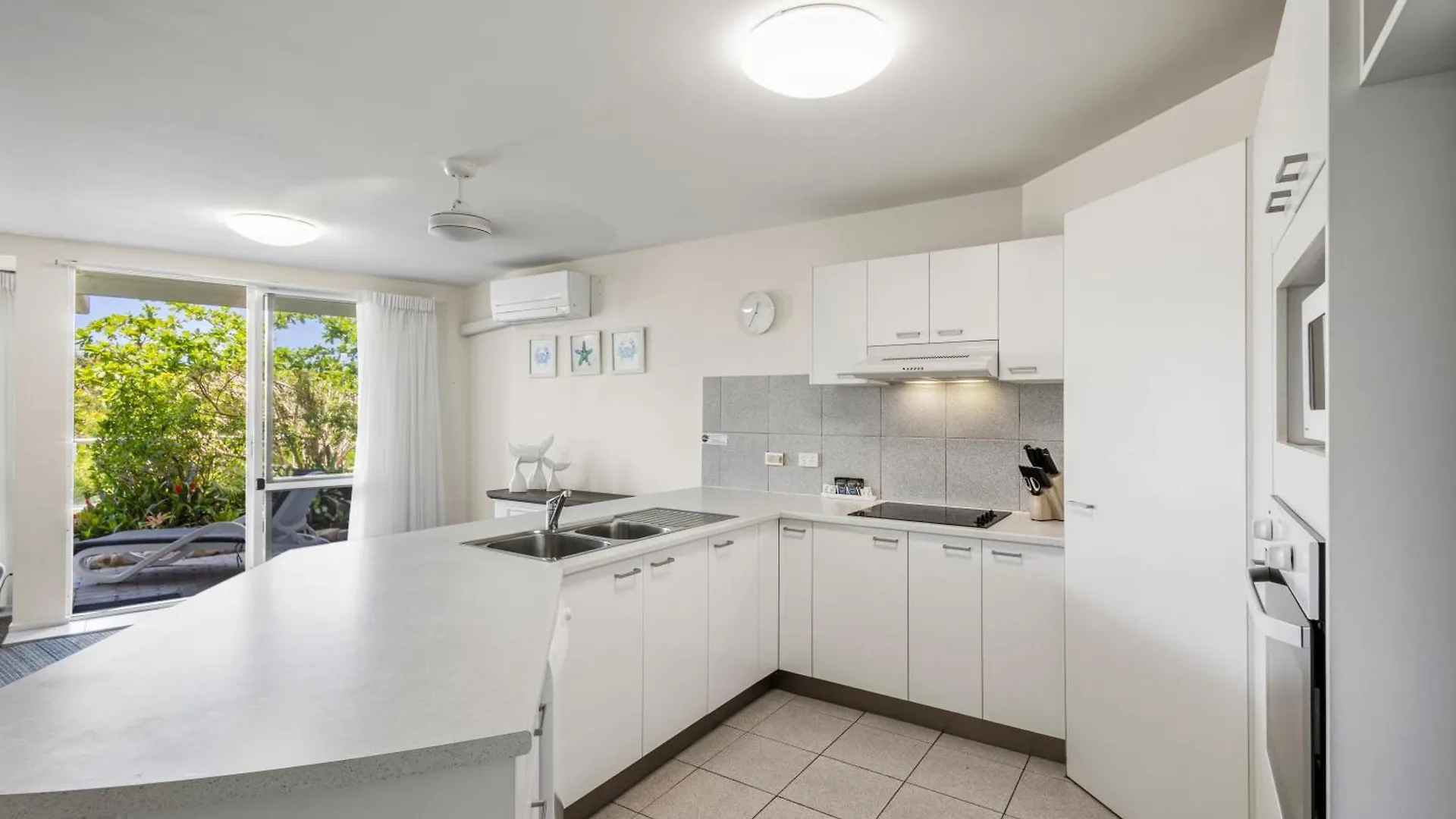Sunshine Vista Aparthotel Sunshine Beach 4*,